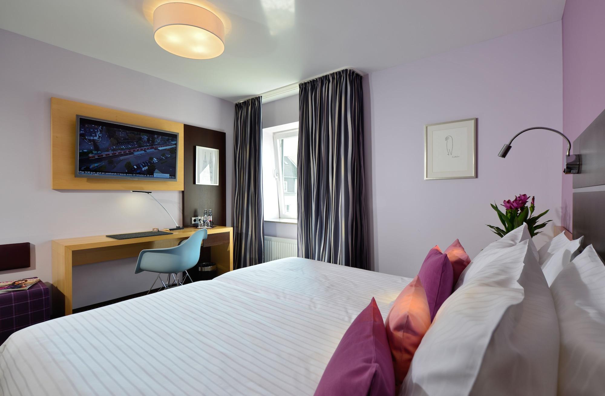 Hotel Uhu Garni Cologne Exterior photo